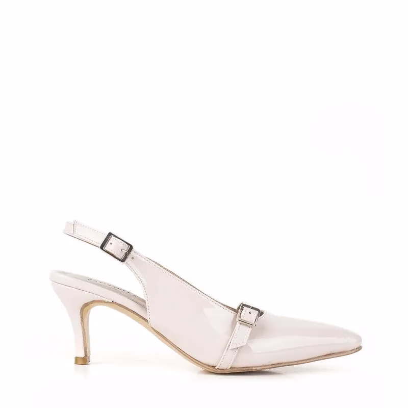 ¿Qué especializa BATISTELLA en zapatos para mujeres?