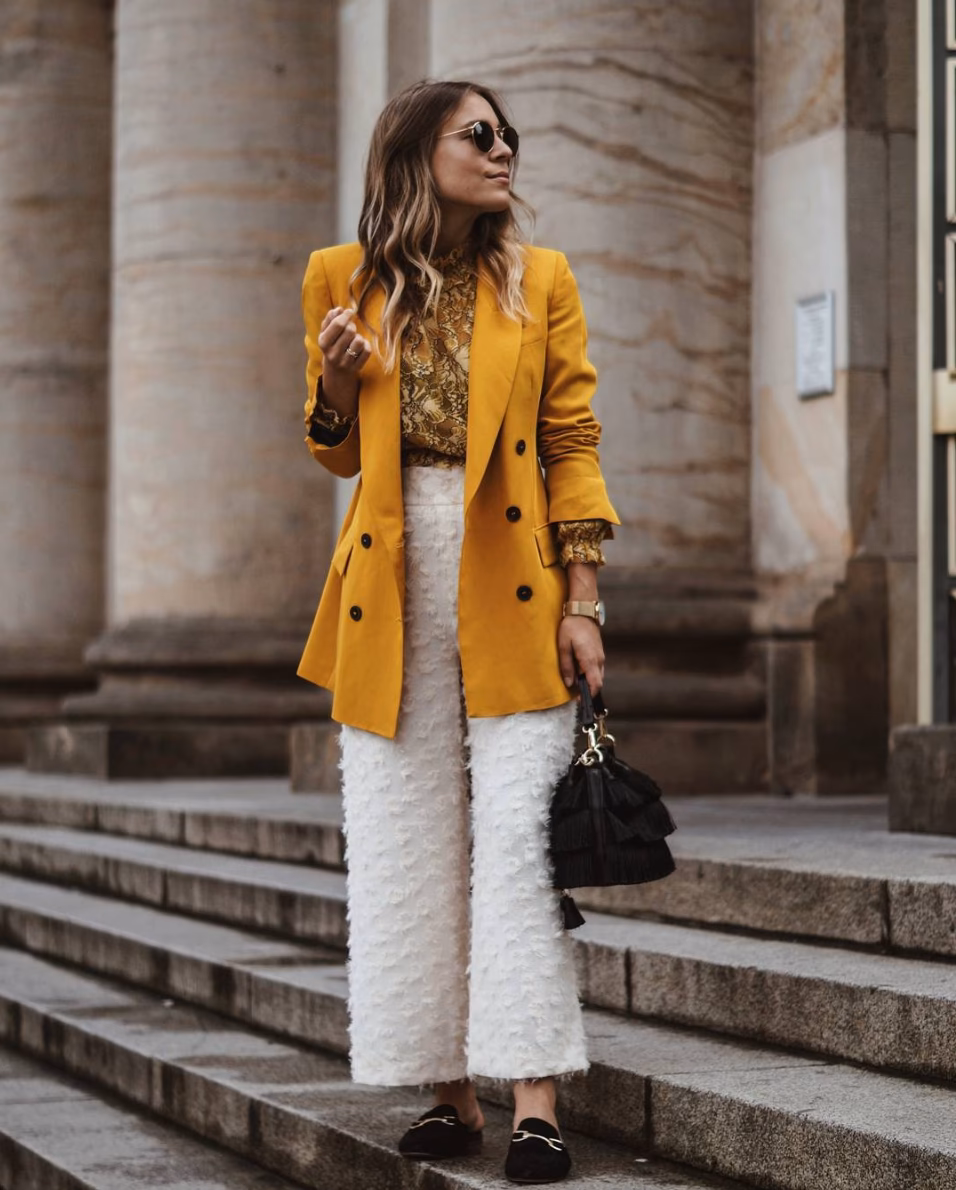 ¿Qué color de mostaza se puede usar con vaqueros?