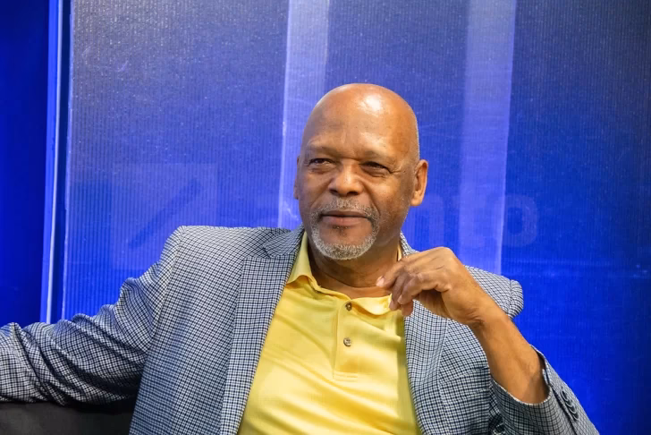 ¿Quién es Ernesto Zapata?