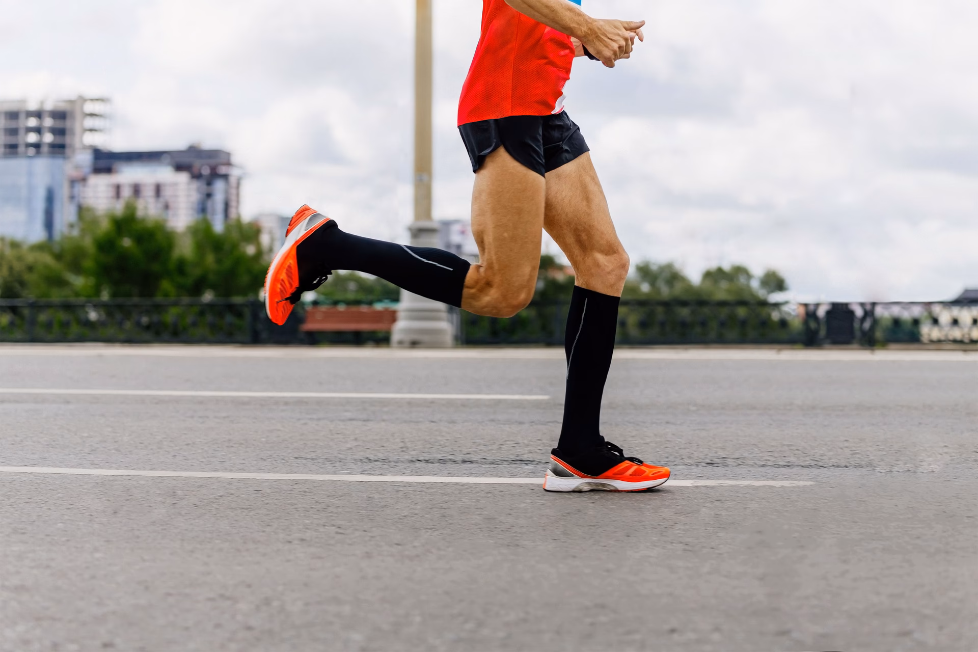 ¿Cuáles son los mejores zapatos para los chicos que corren?