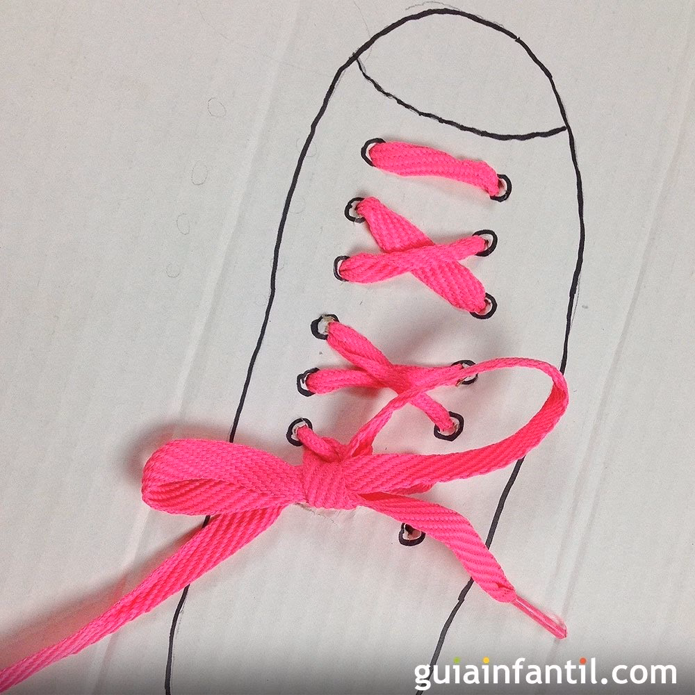 ¿Cómo enseñar a tus hijos a hacer nudos con los dedos?