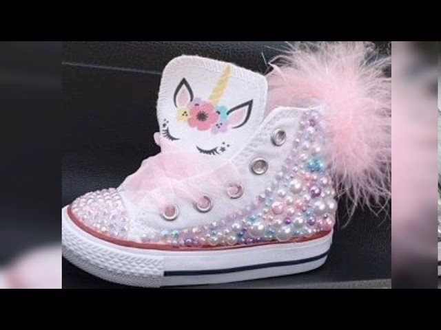 ¿Qué son los zapatos blancos para niños?