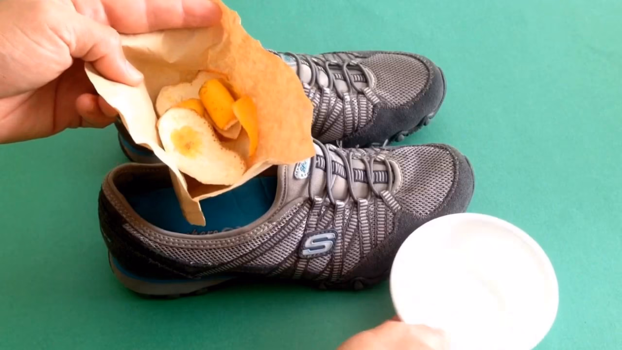 ¿Cómo eliminar el olor de los zapatos?