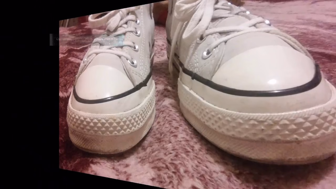 ¿Cómo evitar dañar la superficie de los zapatos?