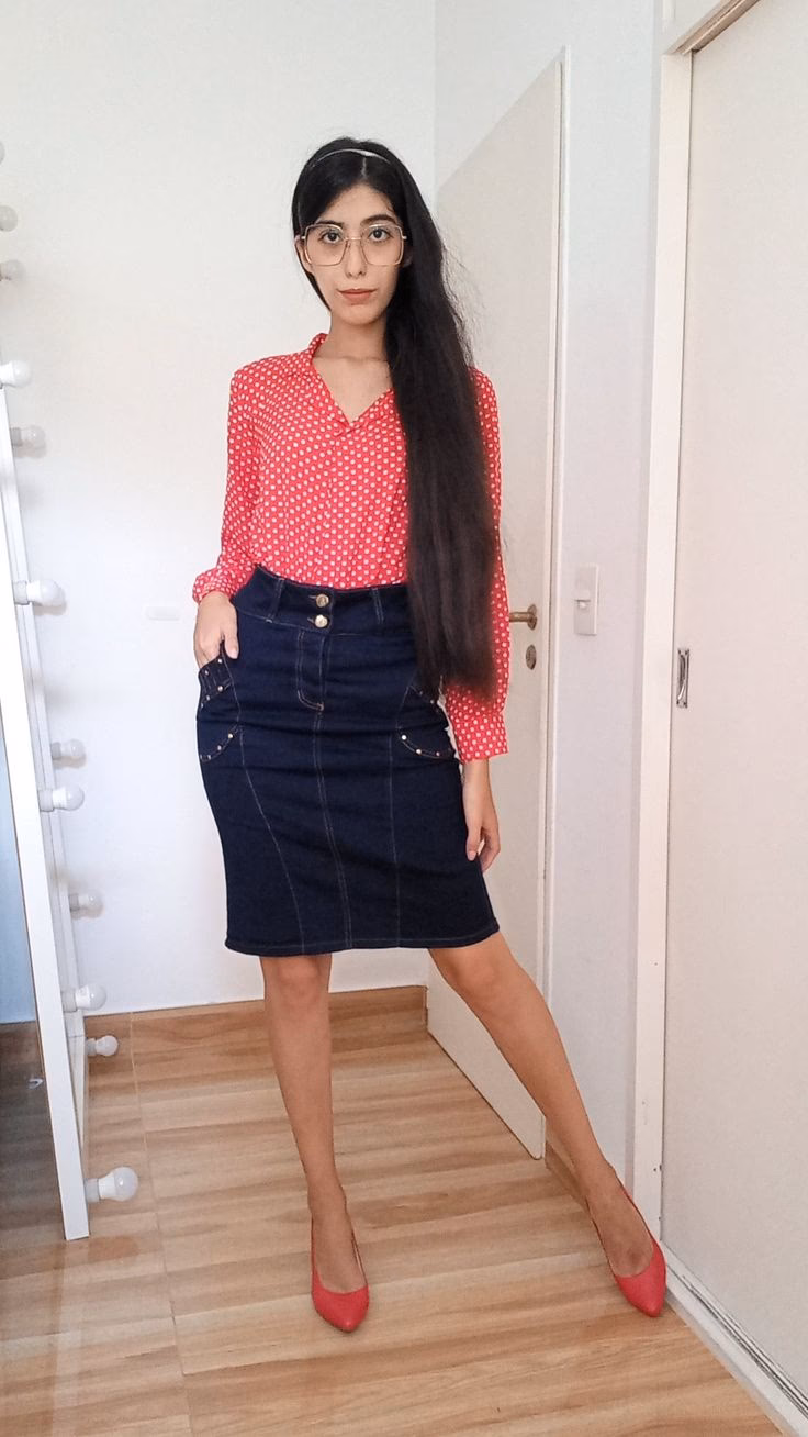 ¿Qué colores se pueden combinar con un vestido azul?