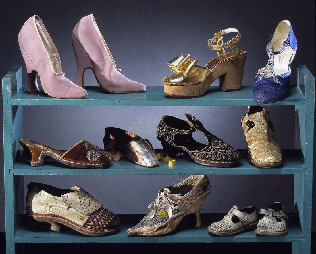 ¿Cómo poner zapatos en una mesa de trabajo?