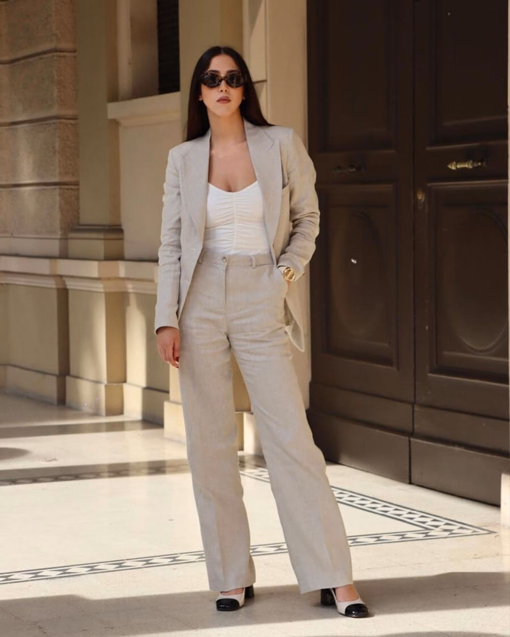 ¿Cómo combinar pantalones y camiseta?