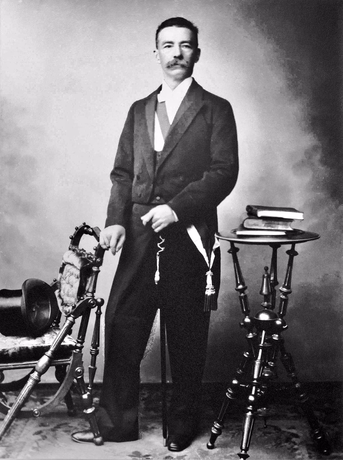 ¿Quién fue Eduardo López de Romaña y Alvizuri?