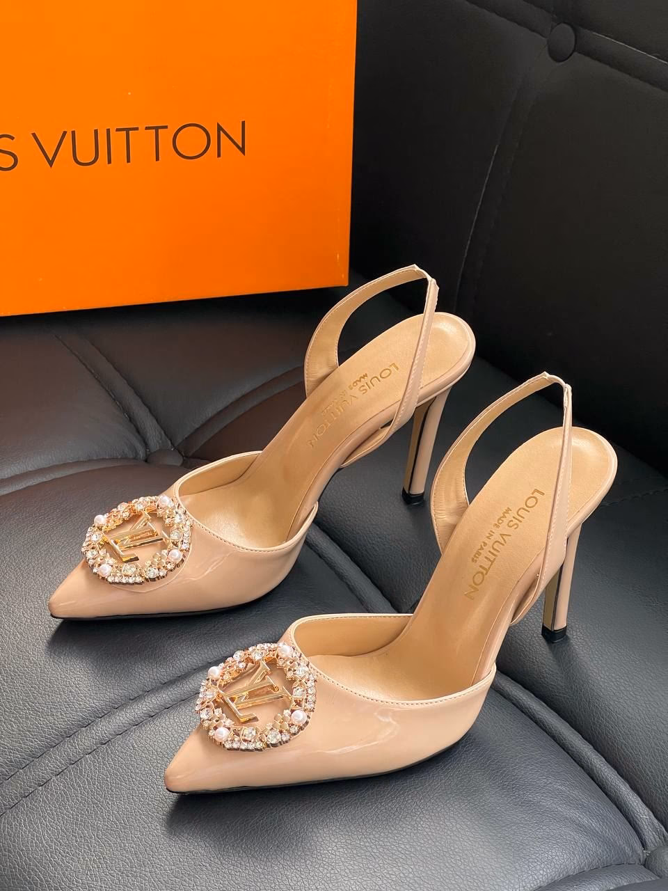 ¿Cuáles son los zapatos de salón de tacón alto más elegantes?