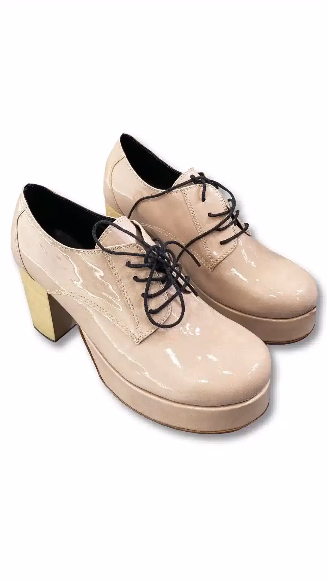 ¿Qué ofrece Mishka Couture?