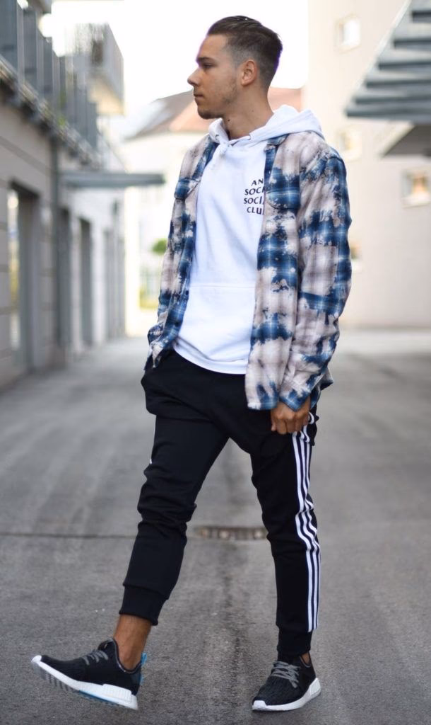 ¿Qué ofrece la guía de moda urbana y ropa deportiva?