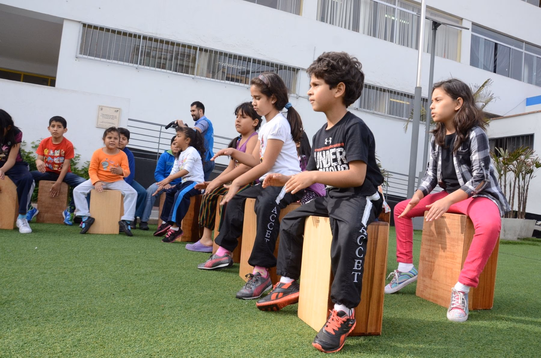 ¿Cómo empezar a tocar el Cajon peruano?
