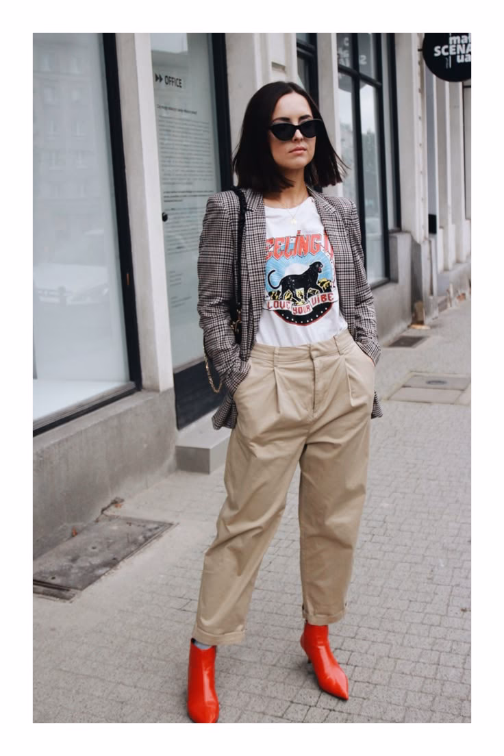 ¿Dónde encontrar pantalones rojos para mujer?