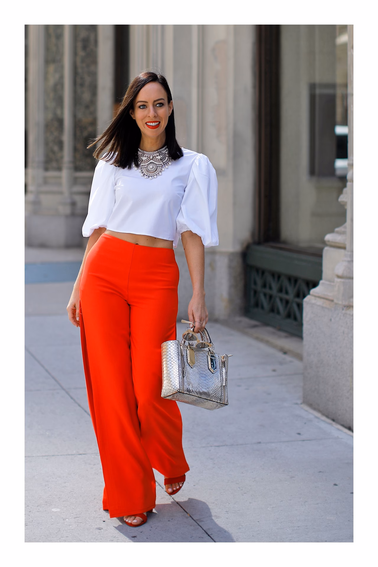 ¿Qué se puede usar con pantalones rojos?