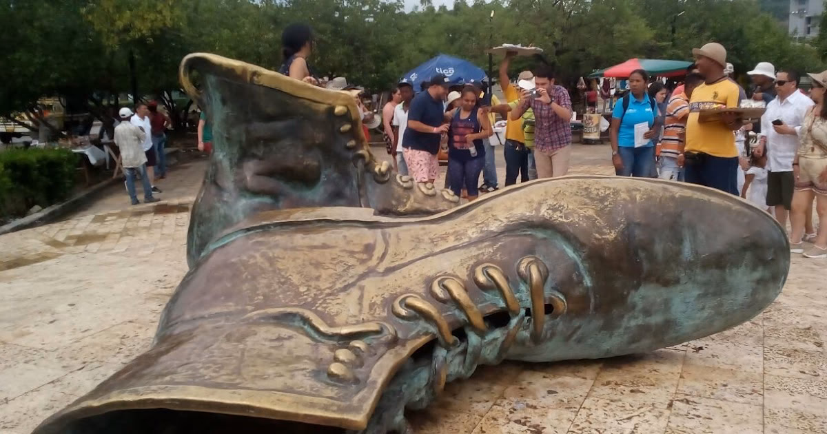 ¿Dónde puedo leer la poesía deltuerto López?