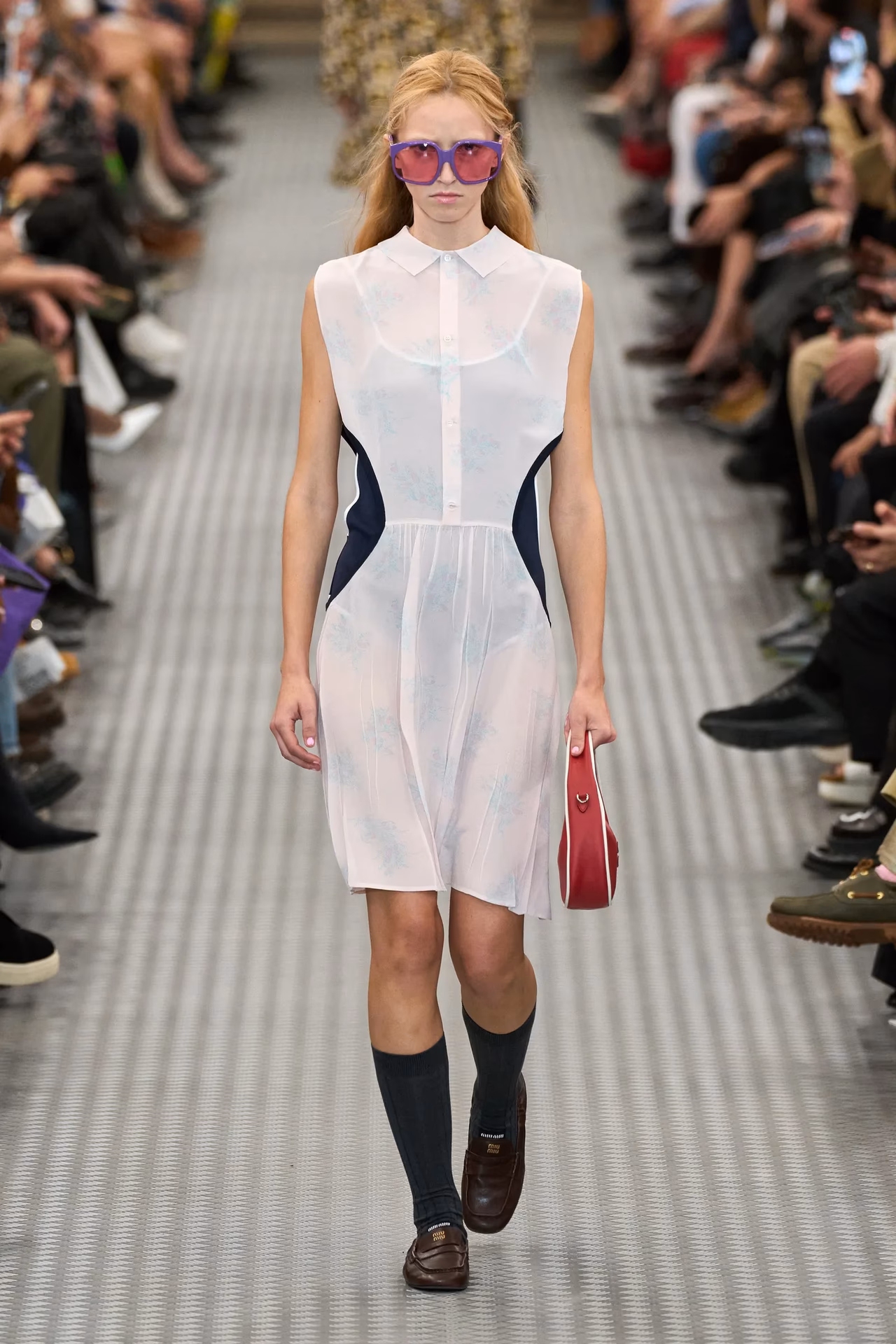 ¿Cómo unir la zuela de un zapato?