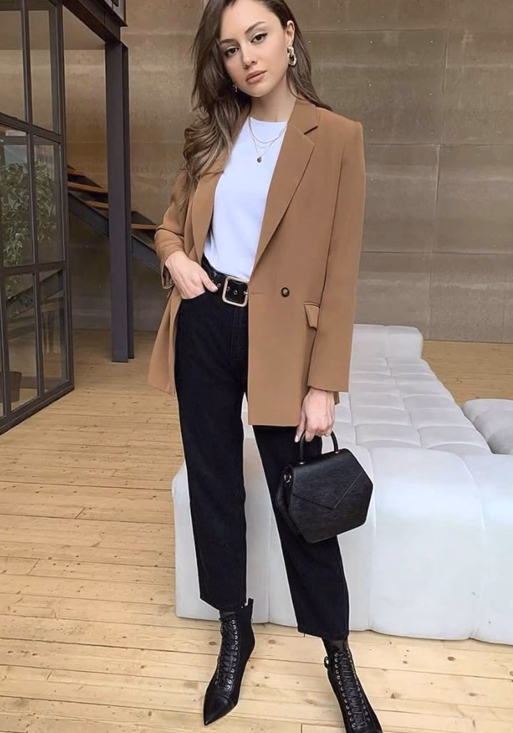 ¿Cuáles son los mejores outfits con botines negros?