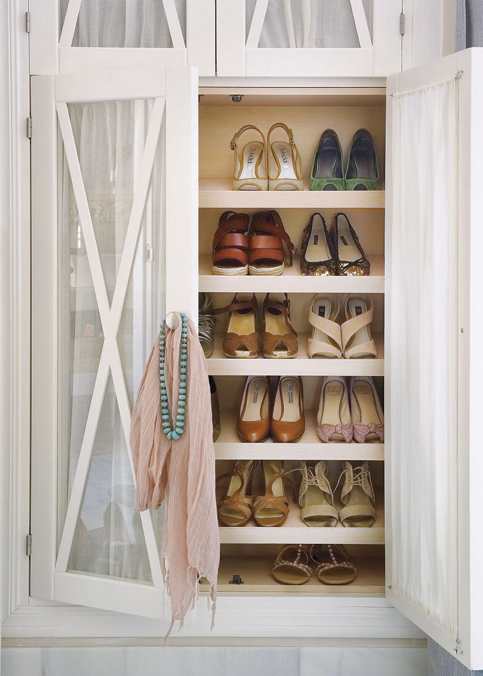 ¿Cuál es el mejor mueble para guardar zapatos?