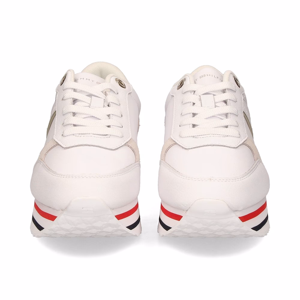 ¿Cómo ha vuelto Tommy Hilfiger a ser tendencia?