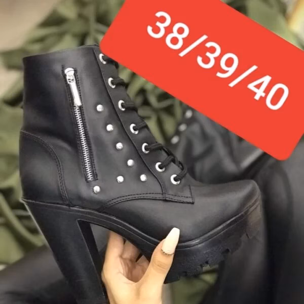 ¿Qué ofrece la empresa especializada en zapatería?