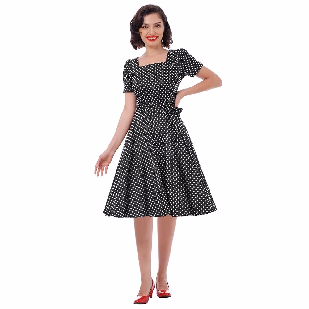 ¿Cómo se caracterizan los vestidos pin up rojo y los zapatos pin up rojos?