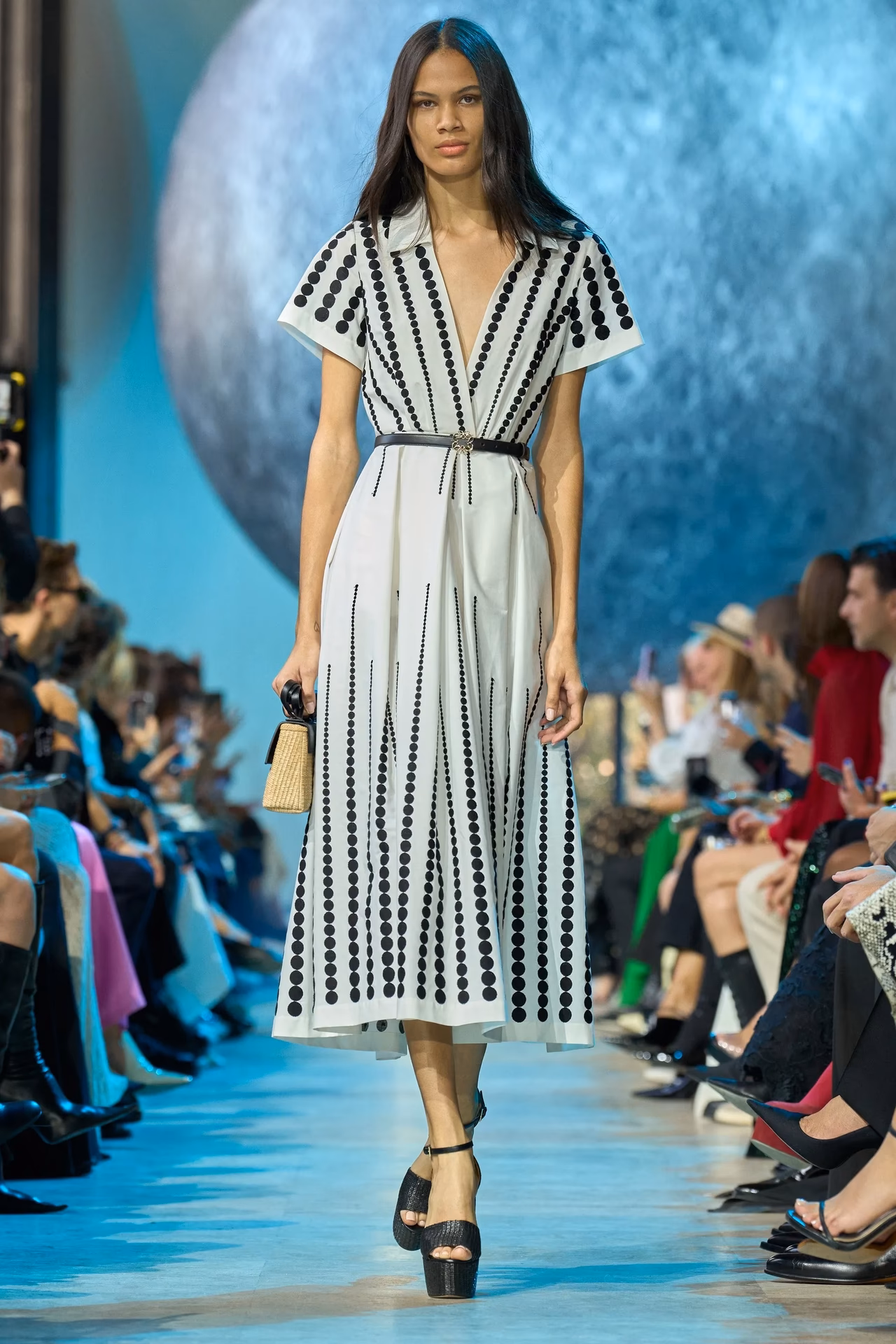 ¿Cómo combinar los vestidos de plataforma?