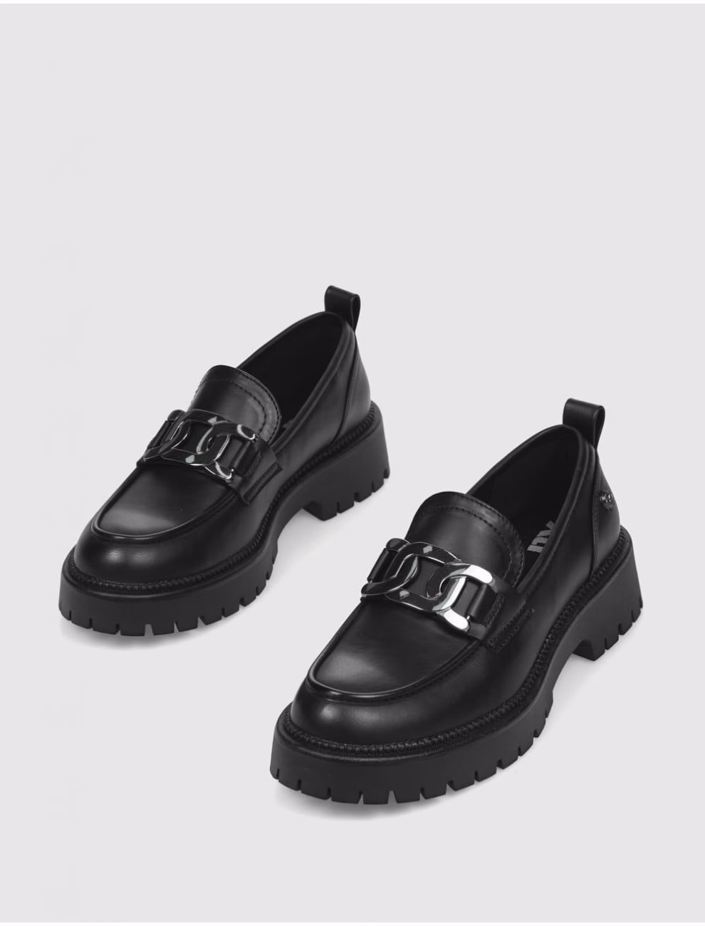 ¿Dónde puedo comprar zapatos de XTI?