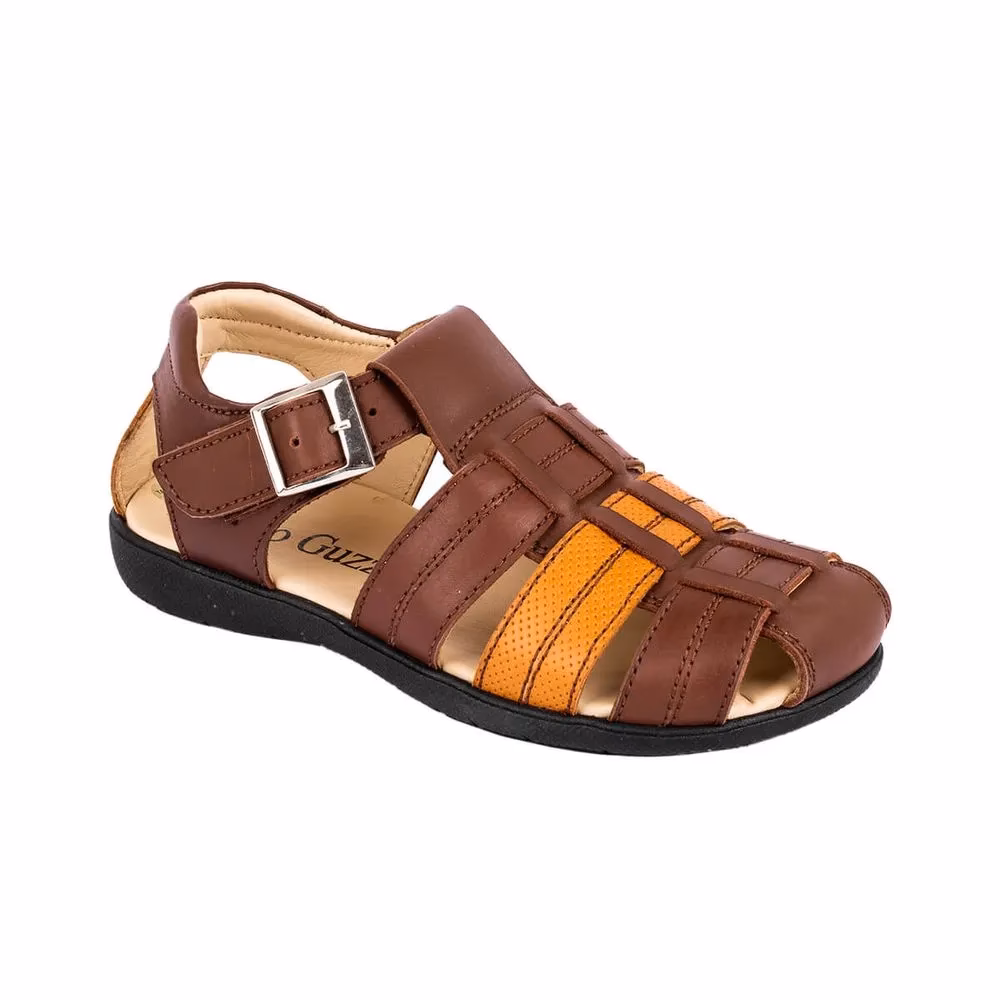 ¿Qué zapatos lleva la reina sobre el Cancan?