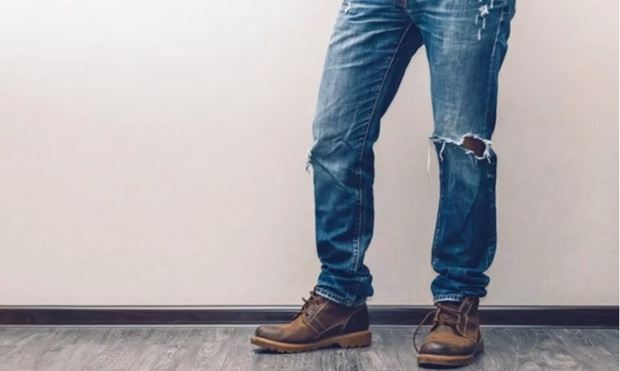 ¿Qué significan los zapatos en el vestuario de un hombre?