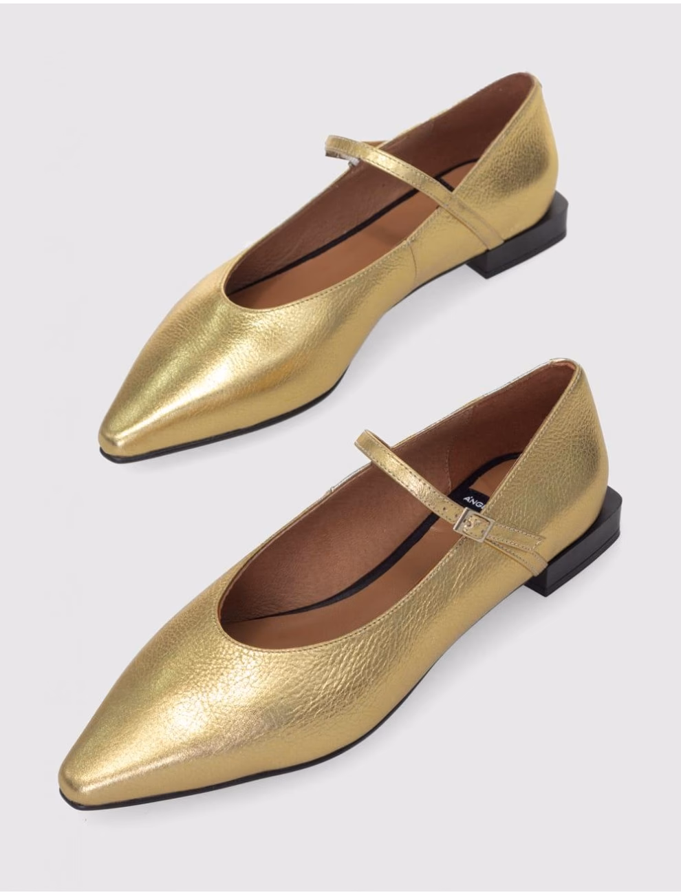 ¿Cuál es la mejor zona para comprar calzado y marroquinería en León?