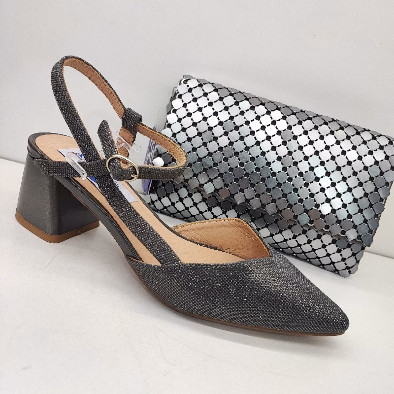 ¿Qué beneficios ofrecen las sandalias de tacón bajo?