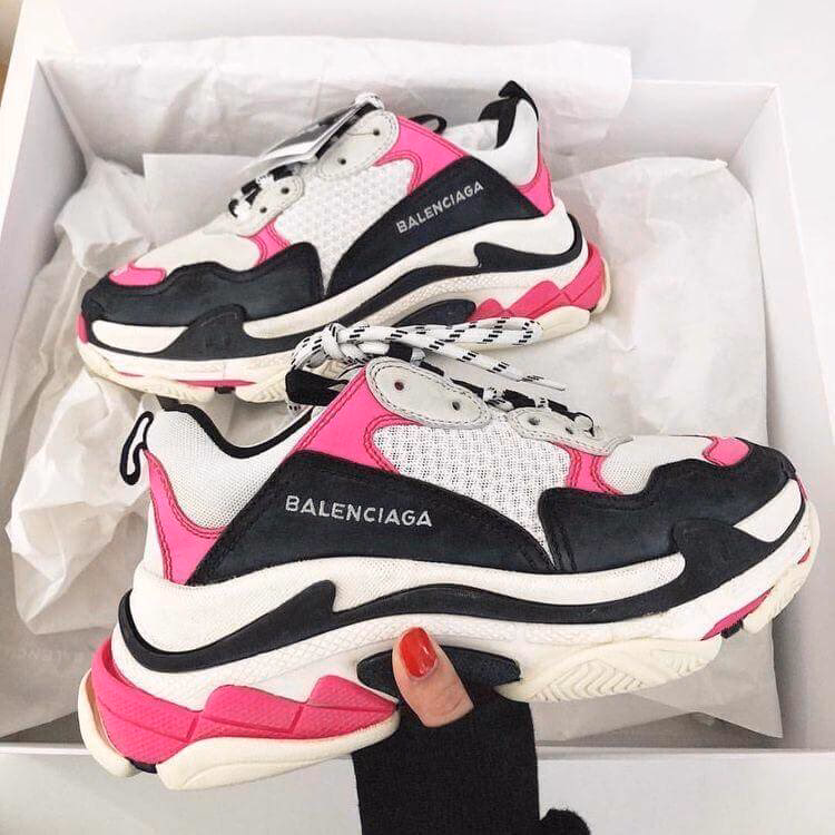 ¿Es a favor o en contra las zapatillas de Balenciaga?