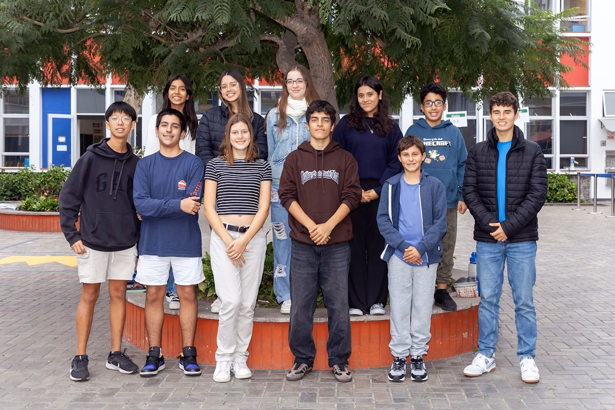 ¿Qué ofrece la cafetería del Colegio Humboldt?