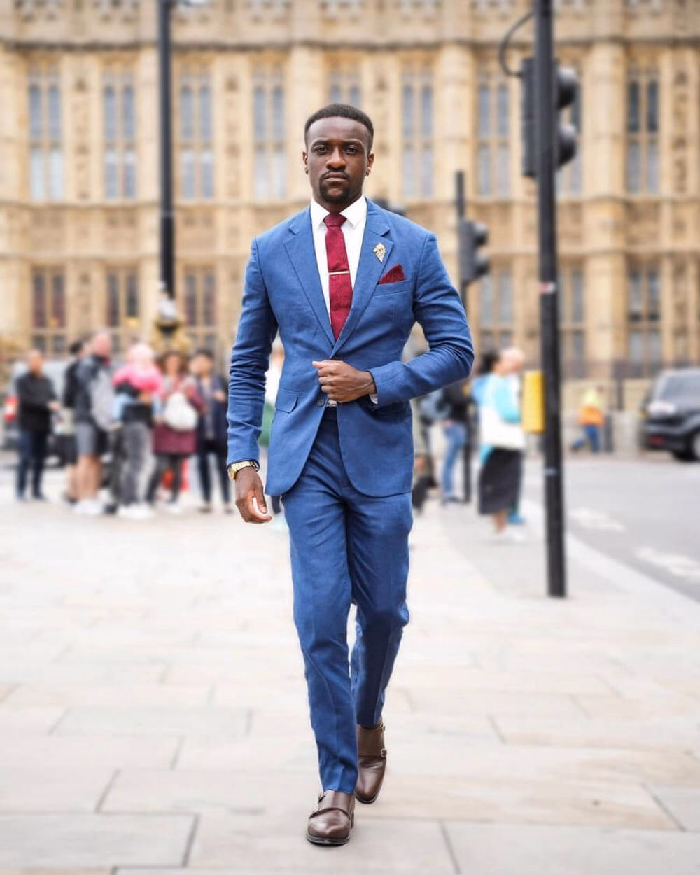 ¿Cómo elegir los zapatos para un hombre con estilo?