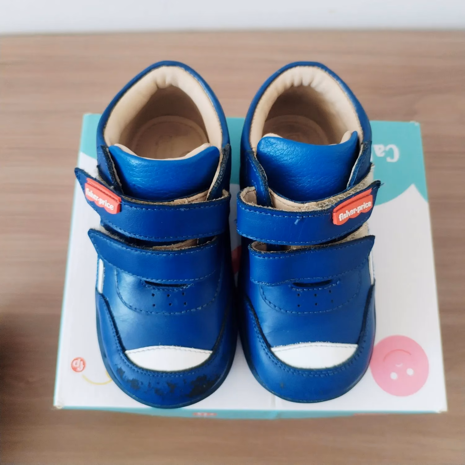 ¿Cuánto mide el gimnasio de bebés de Fisher Price?