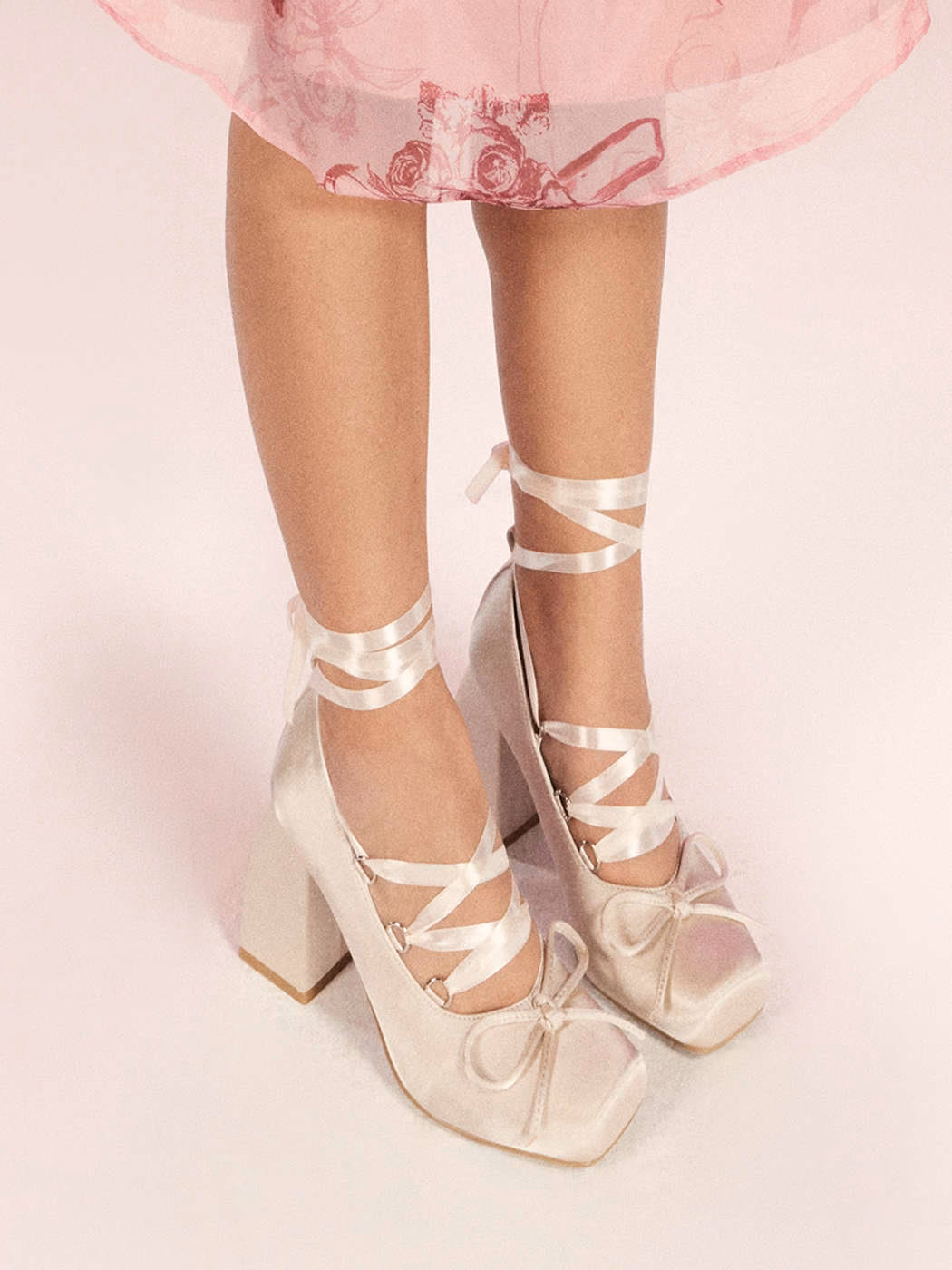 ¿Qué beneficios ofrecen los tacones especiales para bailar?