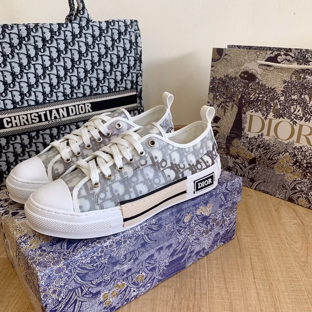 ¿Cuáles son los vestidos de Dior?