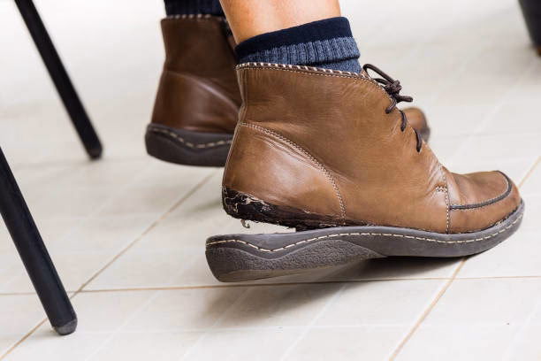 ¿Por qué tengo ropa desgastada y zapatos rotos?