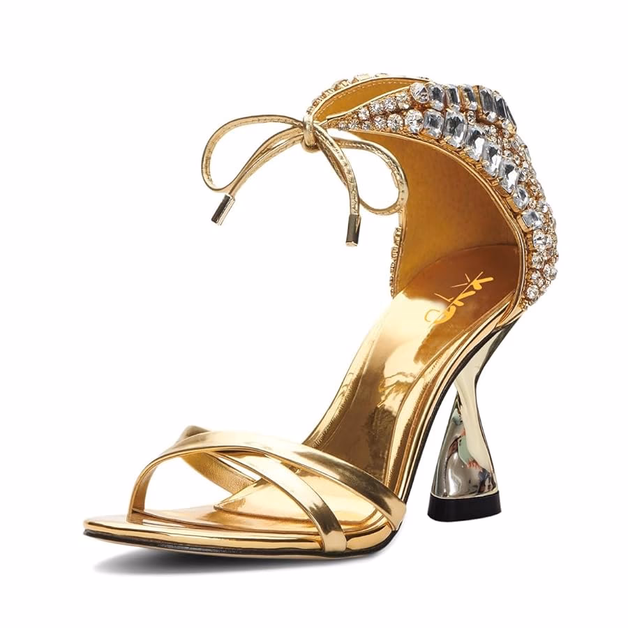 ¿Cómo combinar los zapatos de tacón en punta para novia?