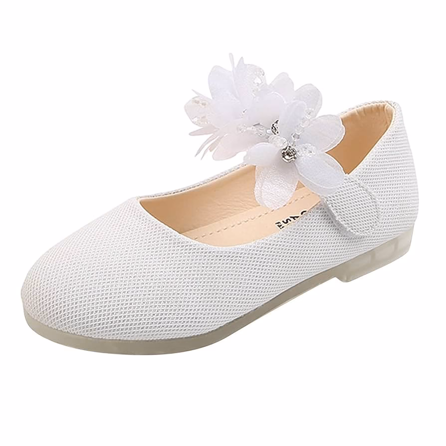 ¿Qué recuerdan los colores llamativos de los zapatos de Corina?