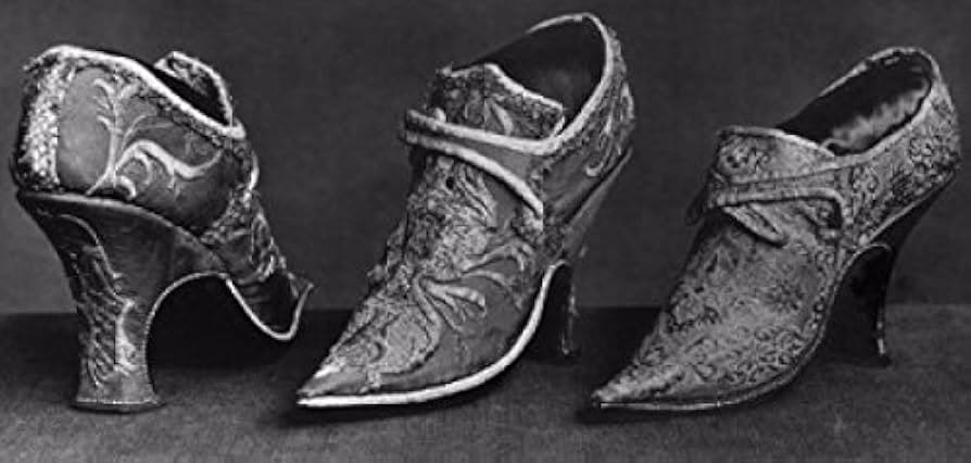 ¿Cuáles fueron las características de los zapatos en el reinado de Luis XV?