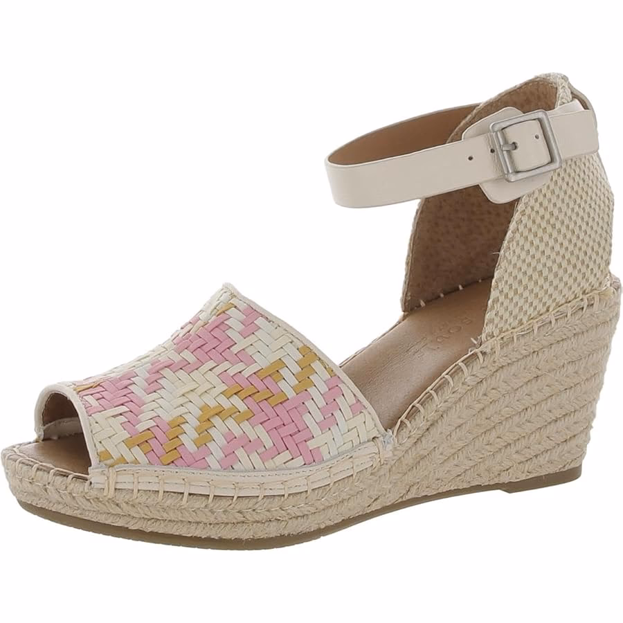 ¿Cuáles son las características de Kenneth Cole?