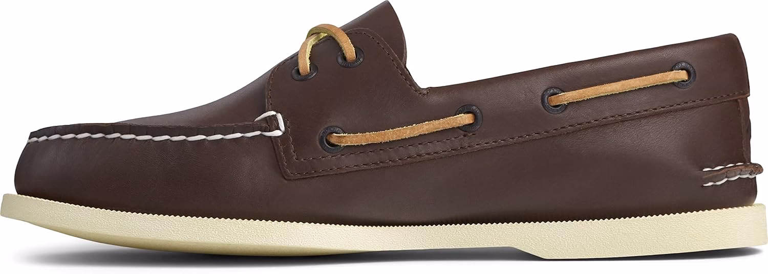 ¿En cuántos colores están disponibles los náuticos Sperry Float?