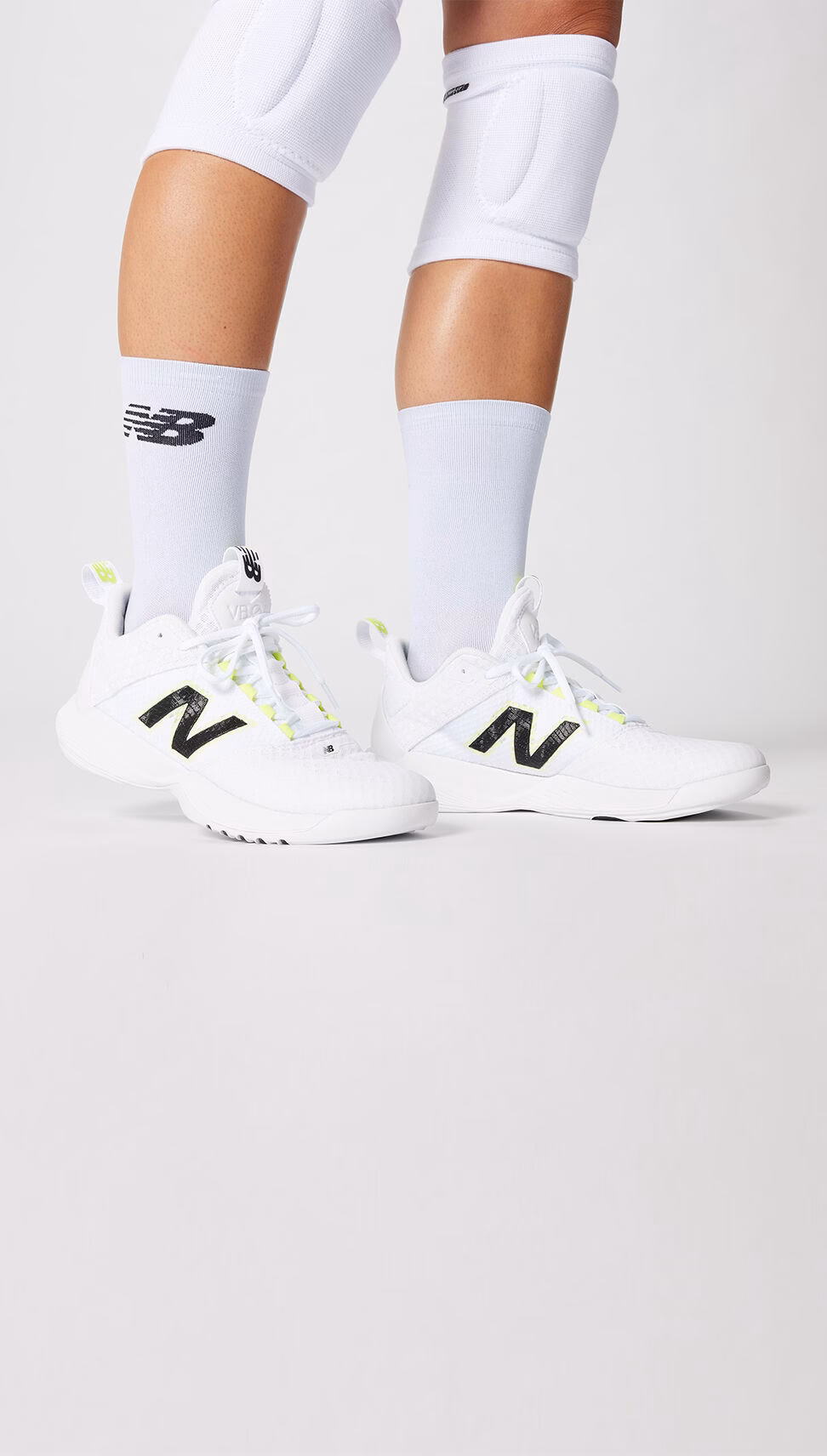 ¿Por qué es importante tener calzado en el voleibol?