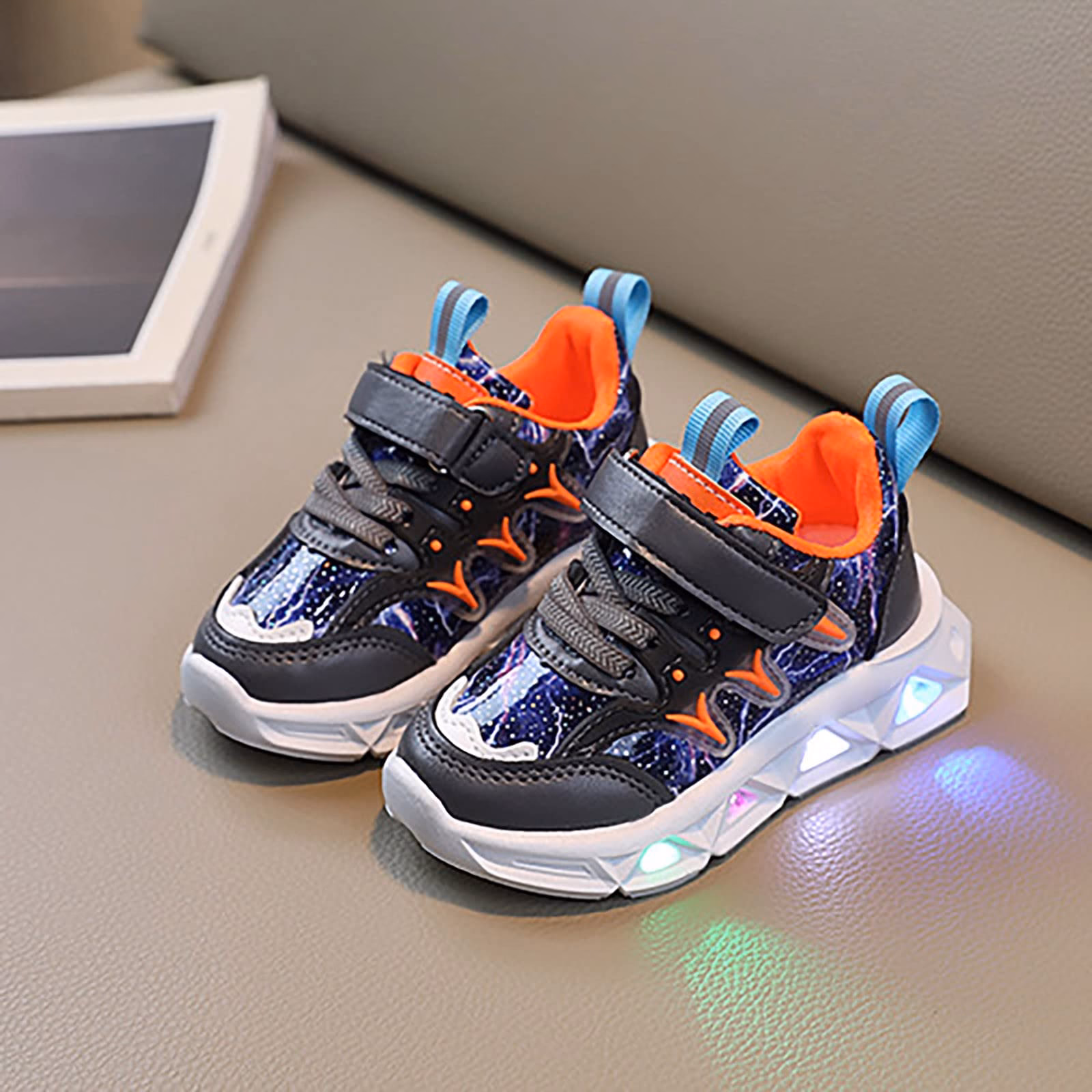 ¿Qué características debe tener un buen zapato para niños pequeños?