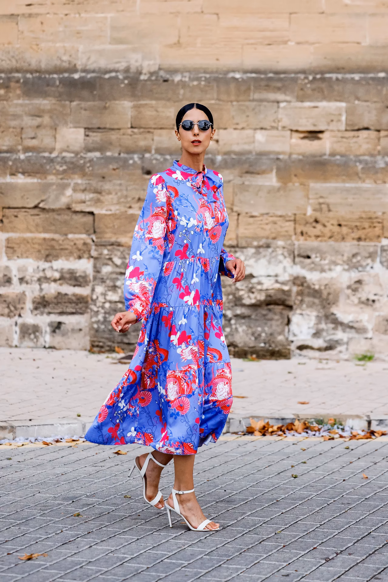 ¿Cómo se puede alcanzar la máxima elegancia con vestidos con estampados florales?