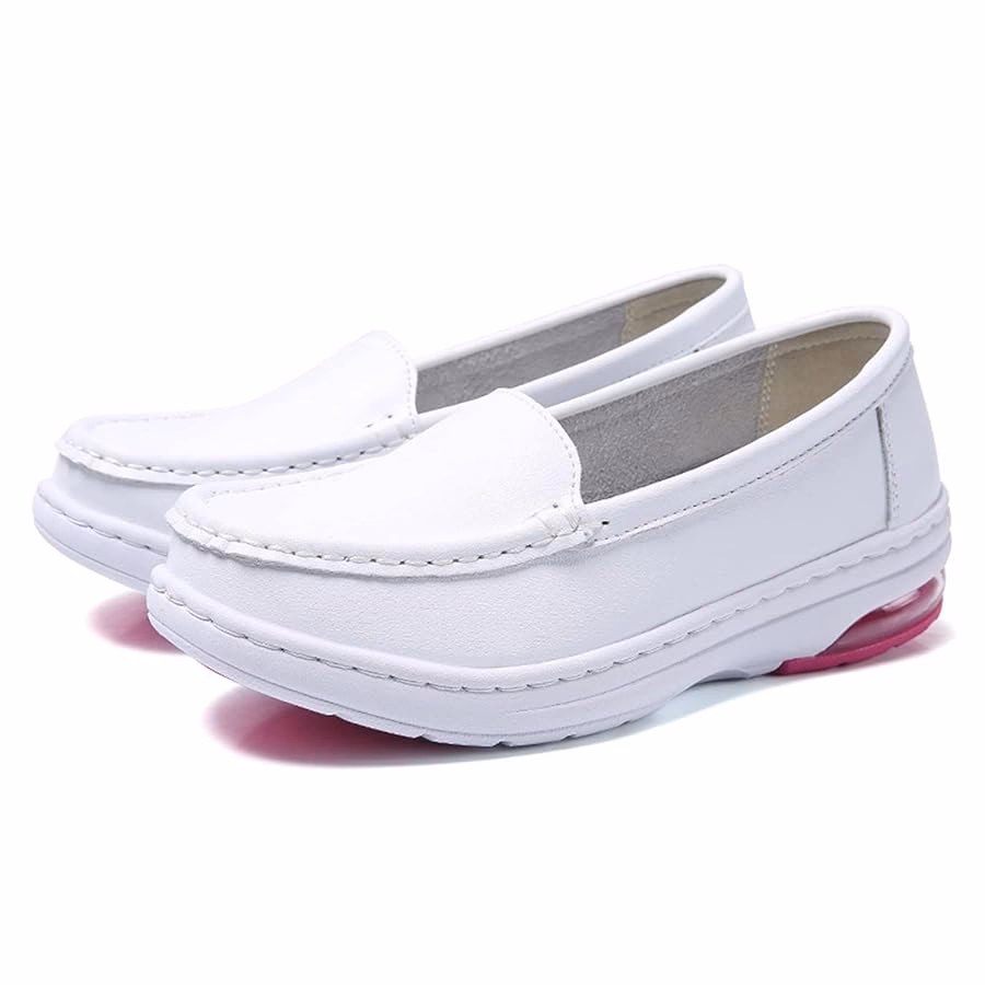 ¿Cómo se debe llevar la ropa hospitalaria?