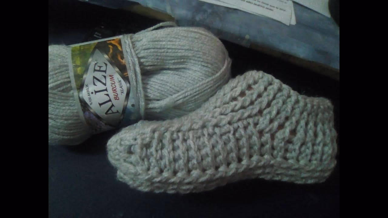 ¿Cómo poner brochetas en una caja de zapatos?