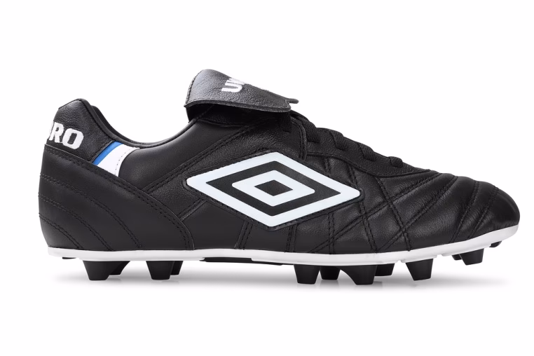 ¿Dónde se encuentra el mejor lugar para las últimas botas de fútbol Umbro?