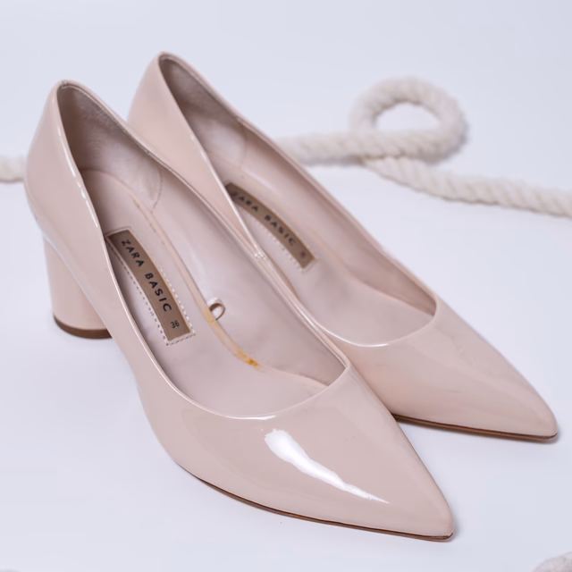 ¿Dónde puedo encontrar los zapatos de la nueva colección de Zara?